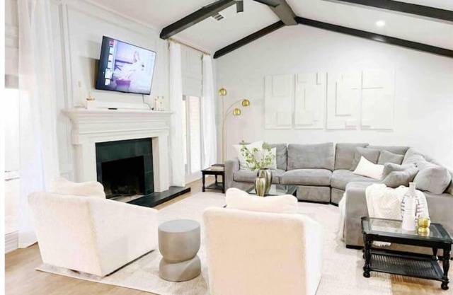 NEW Magnolia Mansion-4400sqft Hot Tub & 2 Game Rms