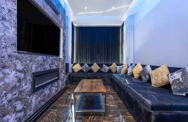 New Mixies Manor