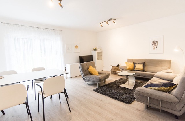 NEW! Modern furnished apartment in a quiet location near the Aartalsee