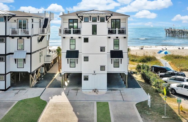 New-Oceanfront-Elevated Pool-Elevator-2 Hot Tubs-14BR/14BA +2 Half