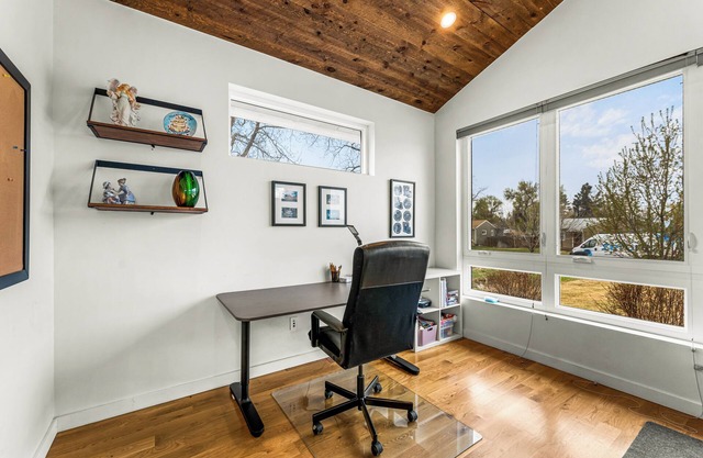 New! Perfect for group/family! Trampoline/FirePit