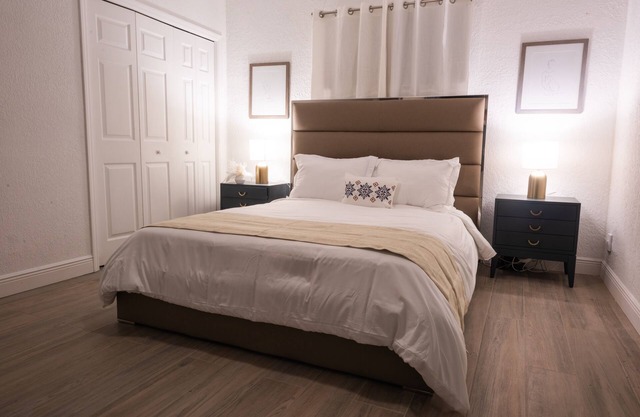 NEW STAR 1/Fantastic Place & family oriented located mns away from the beaches.