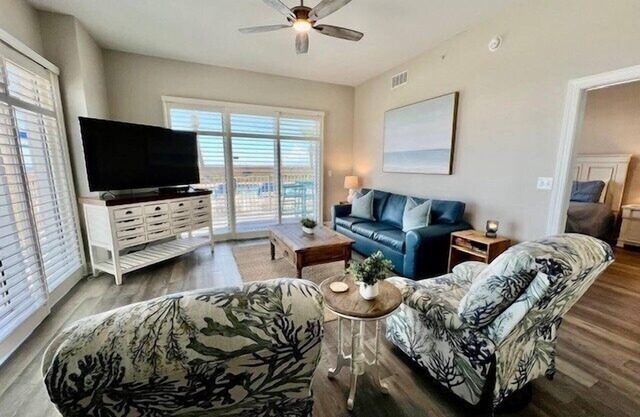 NEW Sunrise Beach 501! Updated Corner Unit, Heated Pool, FREE Golf & Tickets!