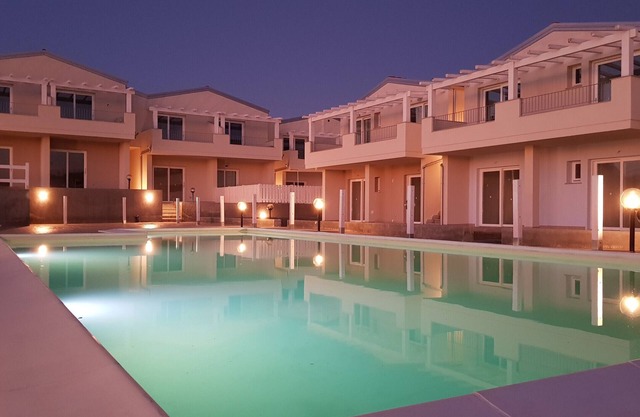 New two-story apartment in residence with shared pool, with parking space