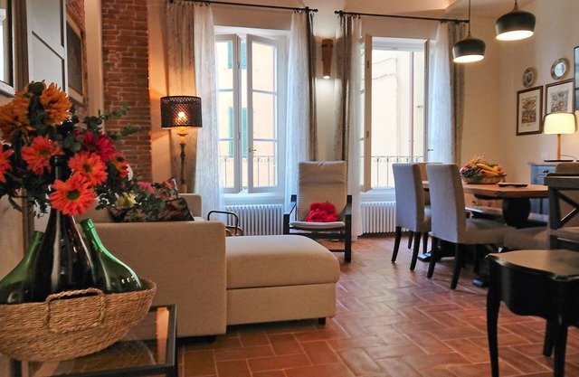 NEW! Very central apartment "L'Arco" with 2 bedrooms + 2 bathrooms