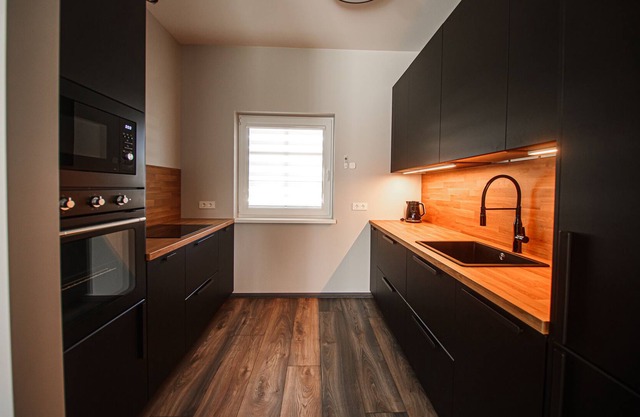 New villa in quiet place with hot tub near the forest