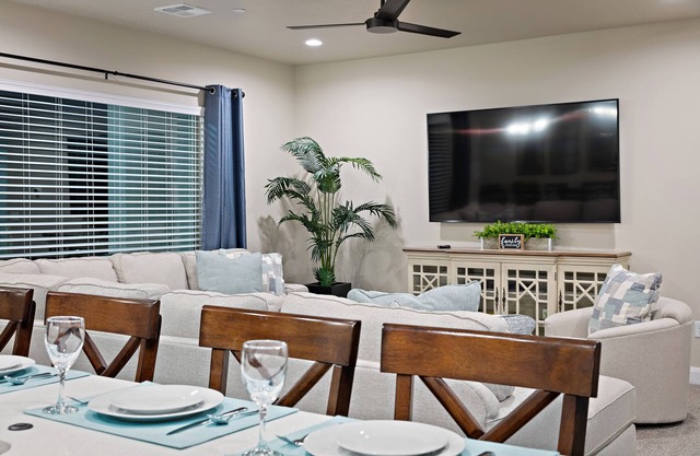 NEW! Zions Village Luxurious Rental 7 Bedroom/6 Bath w/private hot tub
