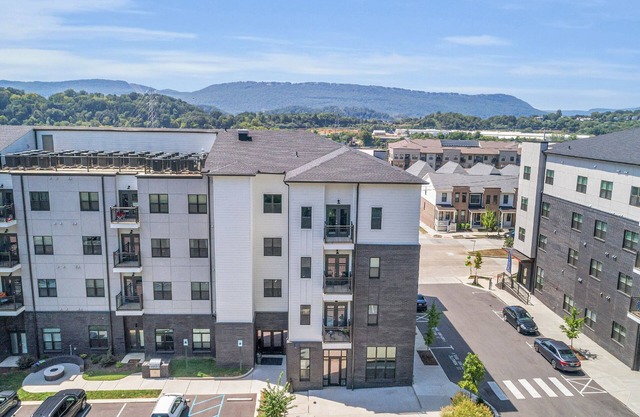 NEWCondo2BR/2BA,pool