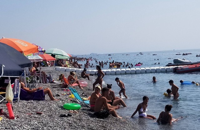 Newer, Beautiful Scalea beach apartment