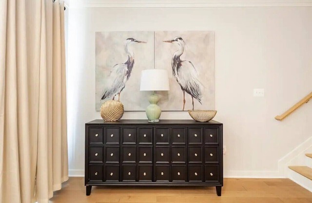 Newly and lavishly furnished 3-bedroom townhome in Bowie to enjoy your stay