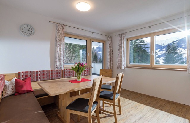 Newly built in 2020, modern furnishings, quiet location, 2 bathrooms, sauna(May 2025)