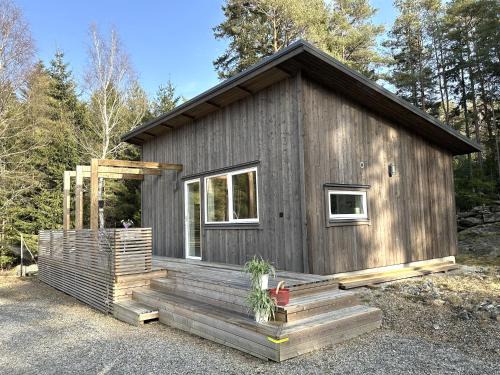 Newly built cottage near the sea and beach