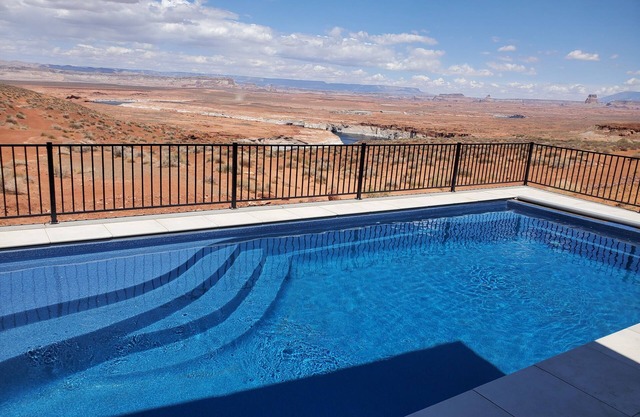 Newly Built Home with Swimming Pool and Hot Tub!