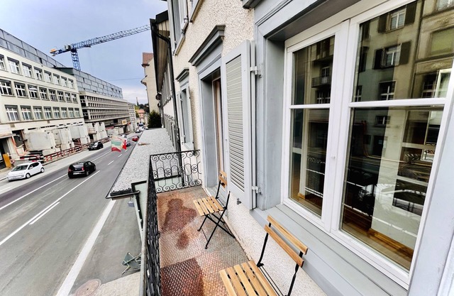 Newly Furnished Beautiful old Building Apartment in the Center With Apple TV O1