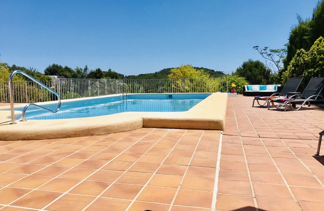 Newly refurbed 5* luxury villa,large private pool. Full air con+fibre internet
