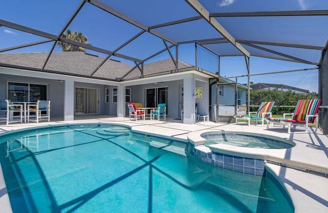 ⭐NEWLY REFURBISHED | 4 Bed Villa | Large Private Pool Deck | Minutes to Disney⭐