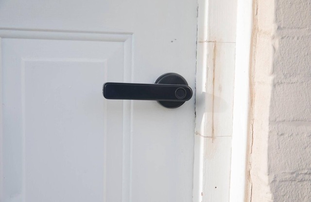 Newly refurbished three bedroom house with two parking spaces .