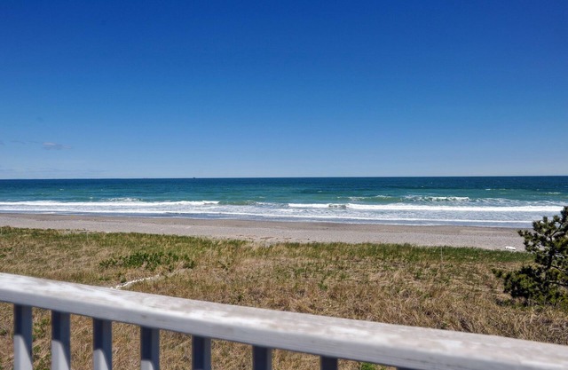 Newly remodeled condo with direct beach access