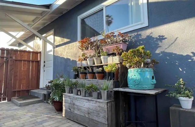 Newly Remodeled Whimsical 2bedroom House-Arcadia