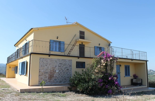 Newly renovated farmhouse with pool - views of the sea and mountains