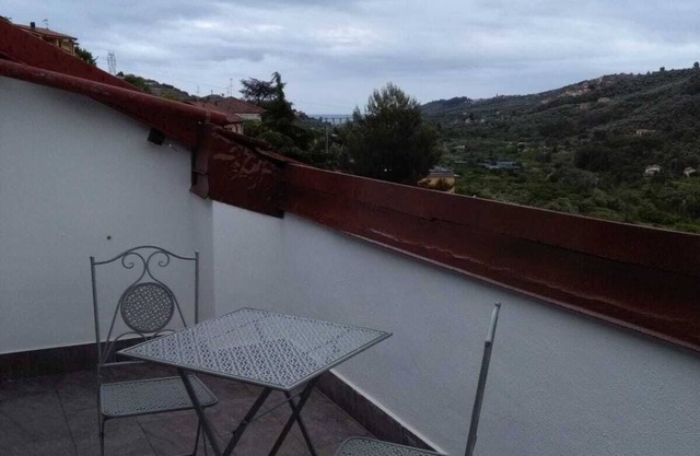 Newly renovated apartment top floor stone house
