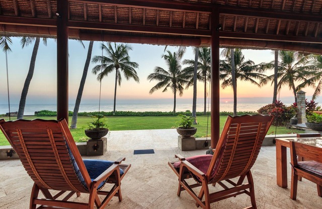 Newly renovated beachfront property in Tejakula