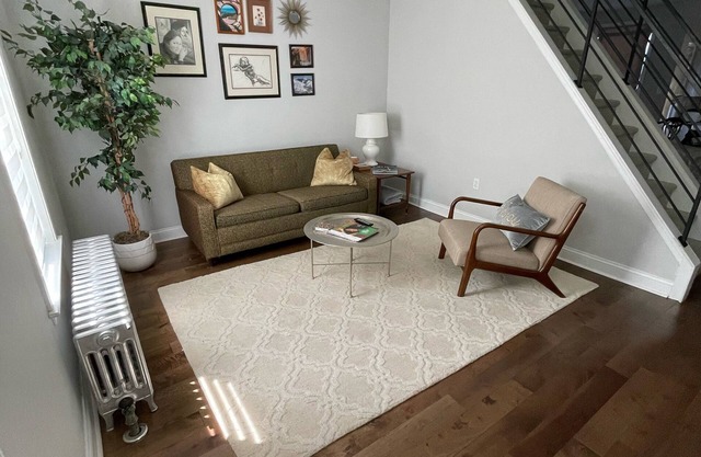 Newly renovated/Fantastic location