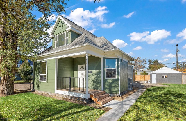 Newly renovated- Historical Downtown Boise house with hot tub