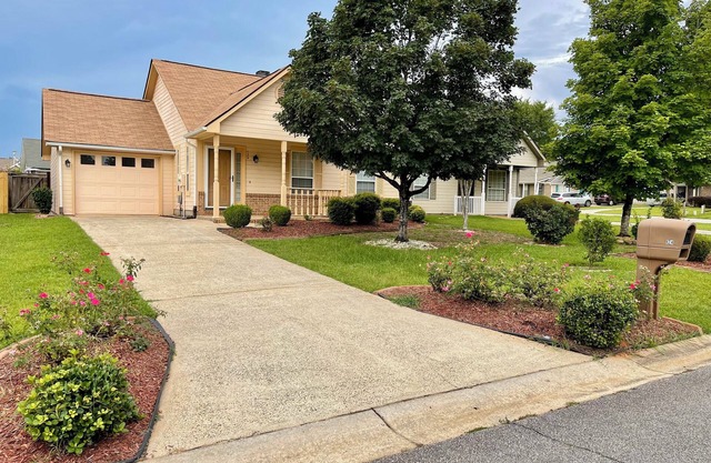 Newly renovated, pet-friendly home near Robins AFB