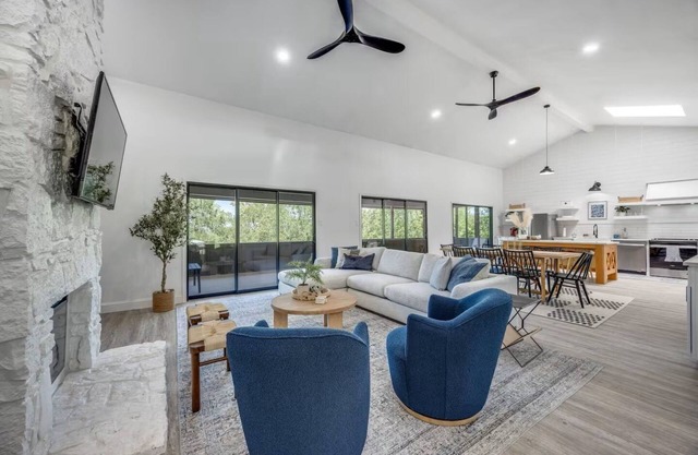 NEWLY RENOVATED - Southside Serenity At Lake Texoma