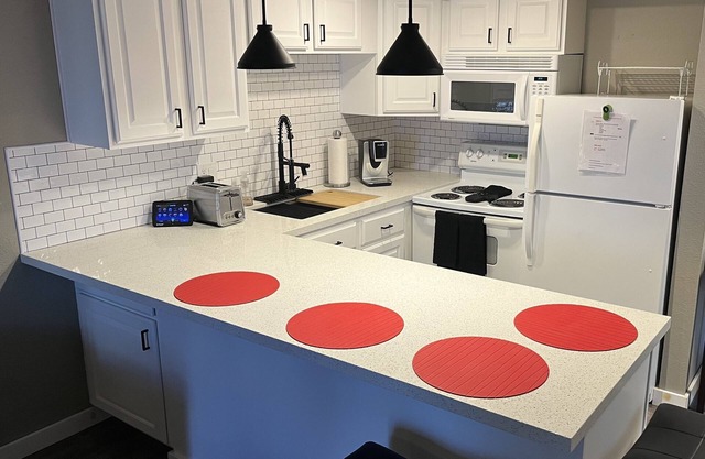 Newly Renovated, Comfortable & Beautiful Condo Near Fountain in Fountain Hills
