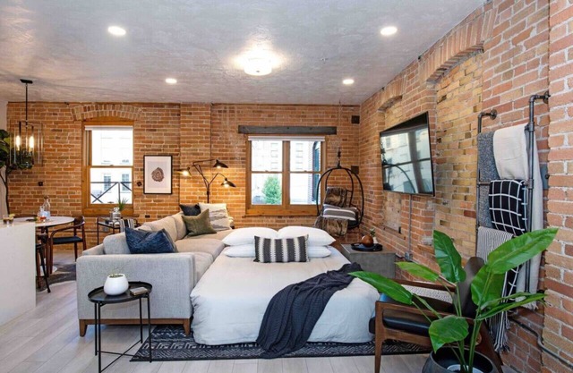 Newly Renovated Industrial Modern Downtown Loft