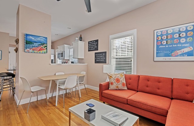 Newly Updated Condo w/Pool - Steps to Boatslip!