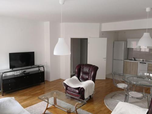 Next Apartment 11