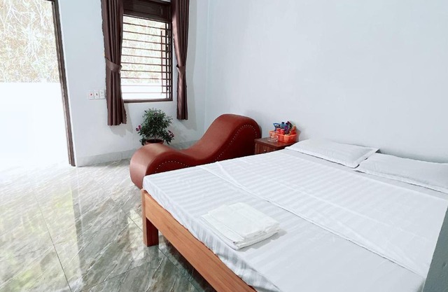 Nhà Nghỉ Tường Vi