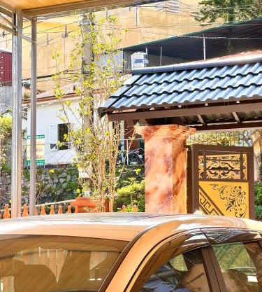 Nhà sàn Mây Trắng - Nhà sàn mới dựng còn thơm mùi gỗ