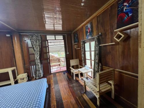 NHÀ CỦA CHI - HOMESTAY FOOD & COFFEE