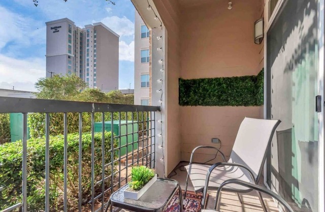🚨Nice 2 bed 2 bath apt near NRG & Med Center 🚨
