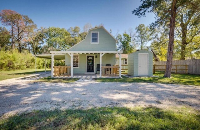 Nice 3-bedroom cottage with AC in Houston