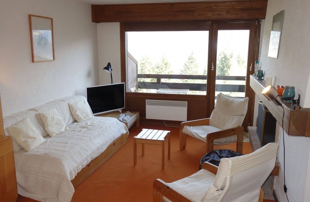 Nice apartment for 5 guests with pool, WIFI, TV, balcony and parking