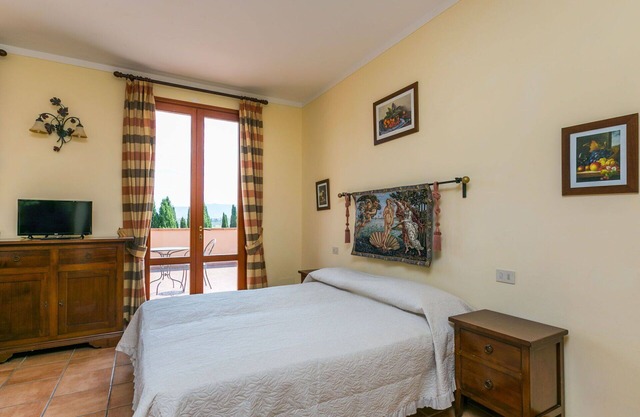 Nice apartment for 2 guests with pool, A/C, WIFI, TV and pets allowed