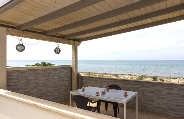 Nice apartment for 3 people with A/C, TV and terrace