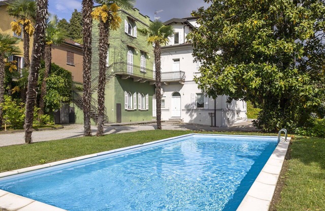 Nice apartment for 4 people with A/C, pool and TV