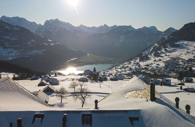 Nice apartment for 5 guests with WIFI, TV, balcony and parking