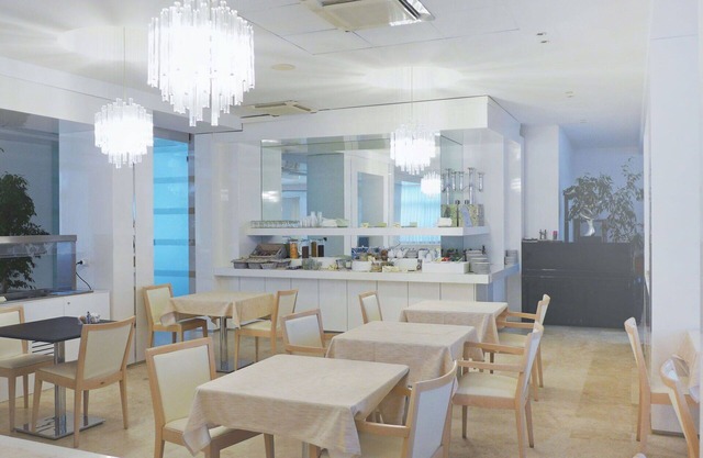 Nice apartment for 5 guests with WIFI, pool, A/C, TV, patio and pets allowed