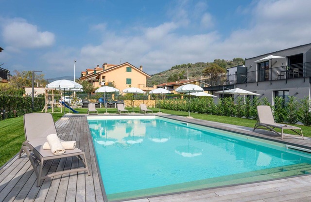 Nice apartment for 6 guests with pool, WIFI, A/C, TV, terrace and pets allowed