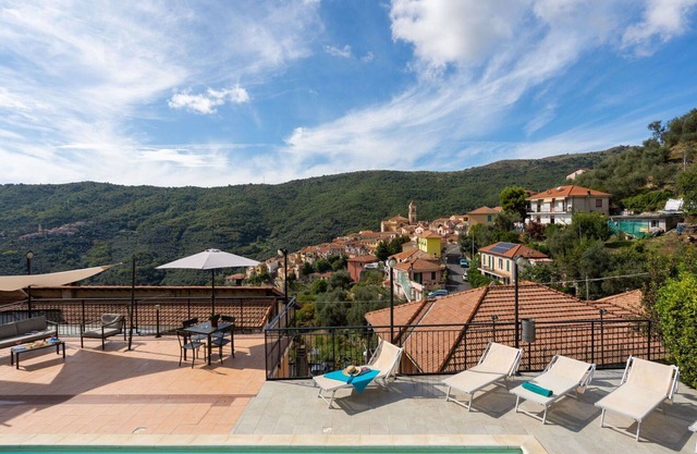 Nice apartment for 2 guests with pool, WIFI, TV, patio and panoramic view