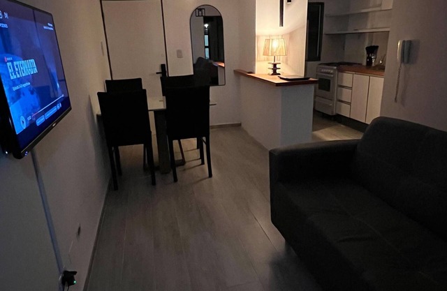 Nice Apartment in Downtown - Close to everything!