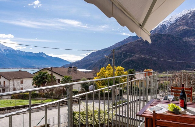 Nice apartment for 5 people with WIFI, TV and balcony