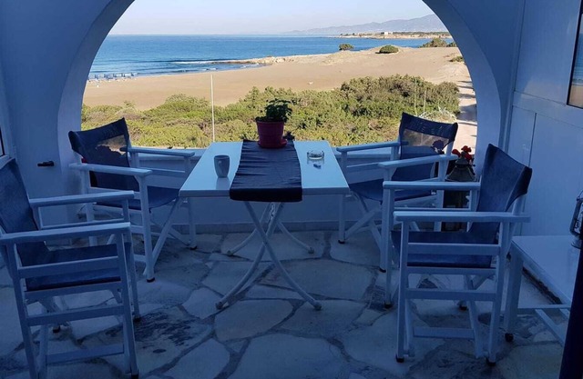 Nice apartment, small row house on the beach (Liz. No. 00000473361)